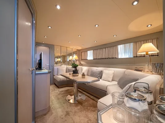 M/Y WHITE AND SILVER